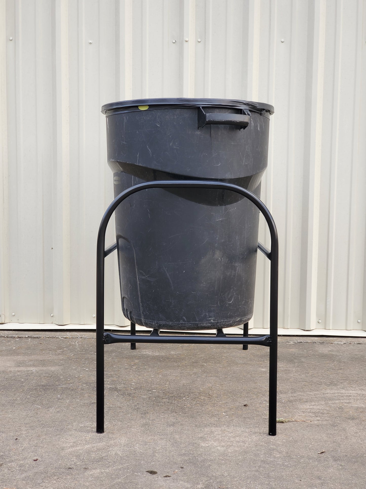 2 Trash Can Rack